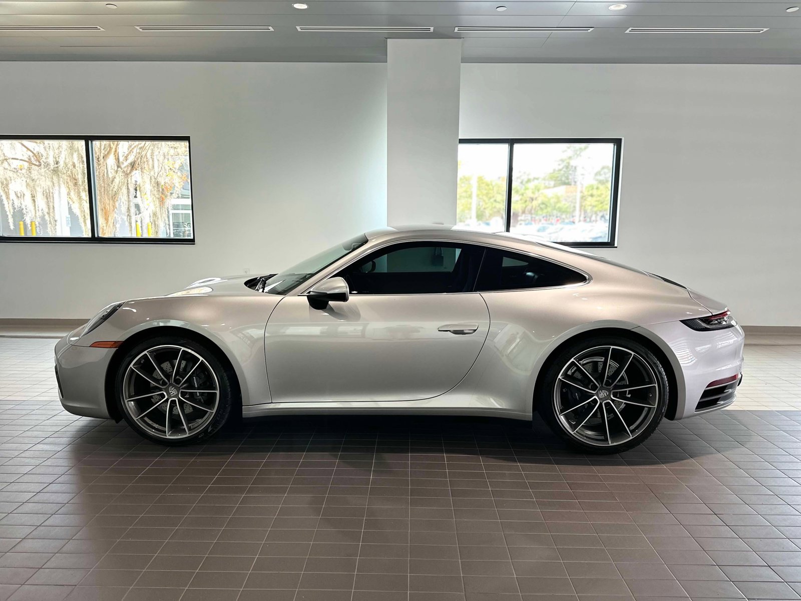 Certified 2024 Porsche 911 Carrera image 2