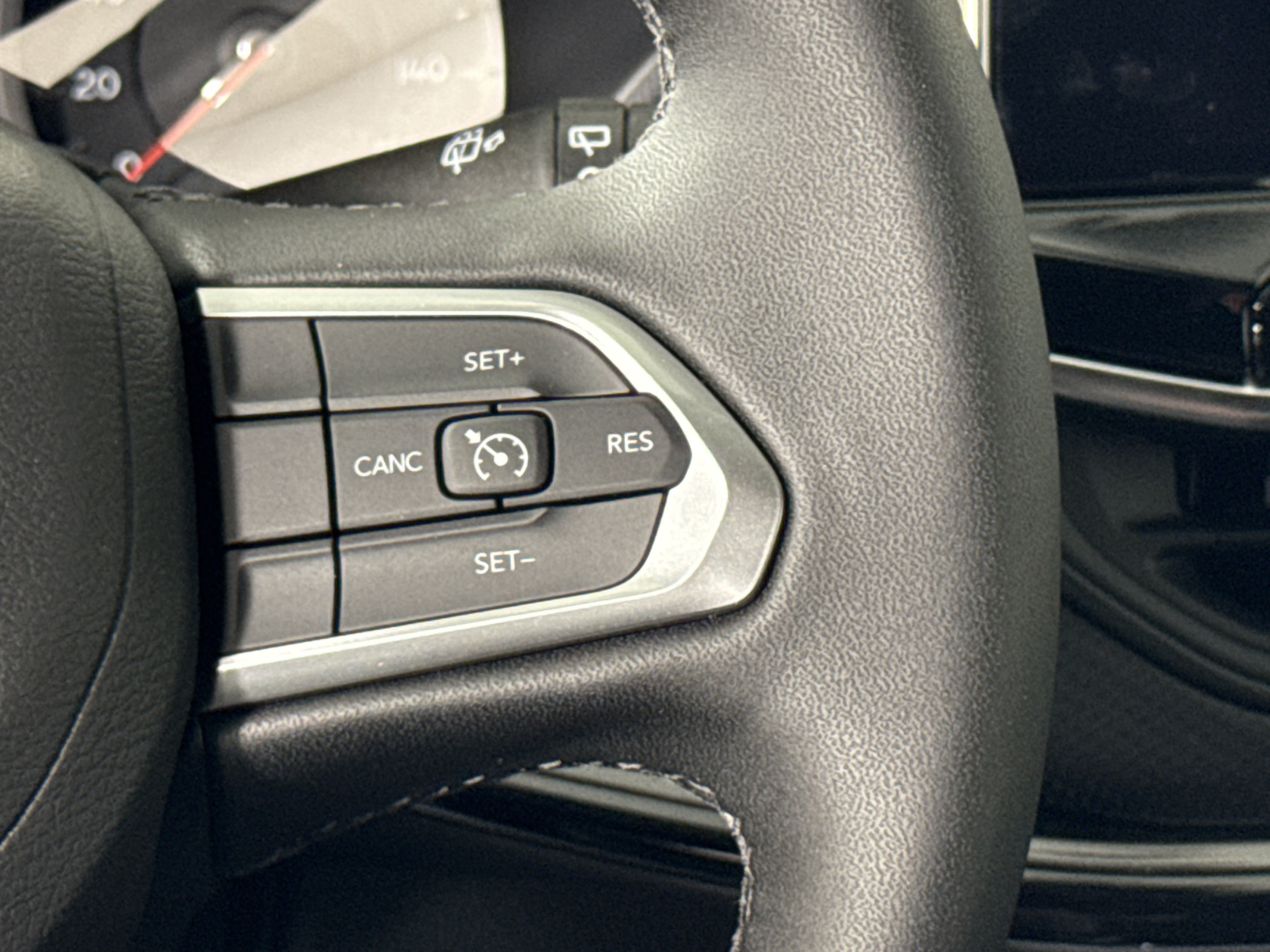 New 2026 Jeep Compass Latitude AWD/4WD image 18