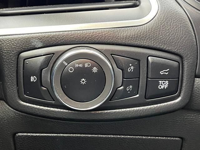 Used 2023 Ford Edge Titanium AWD/4WD image 32