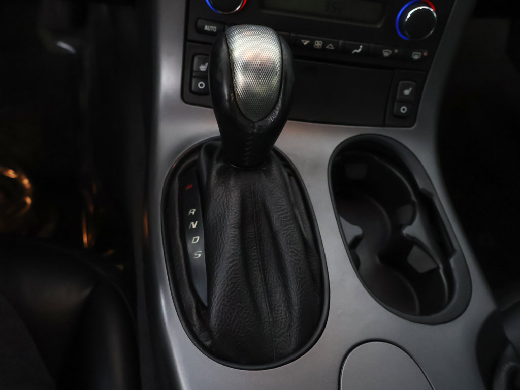 Used 2006 Chevrolet Corvette Coupe w/ Preferred Equipment Group RWD image 30