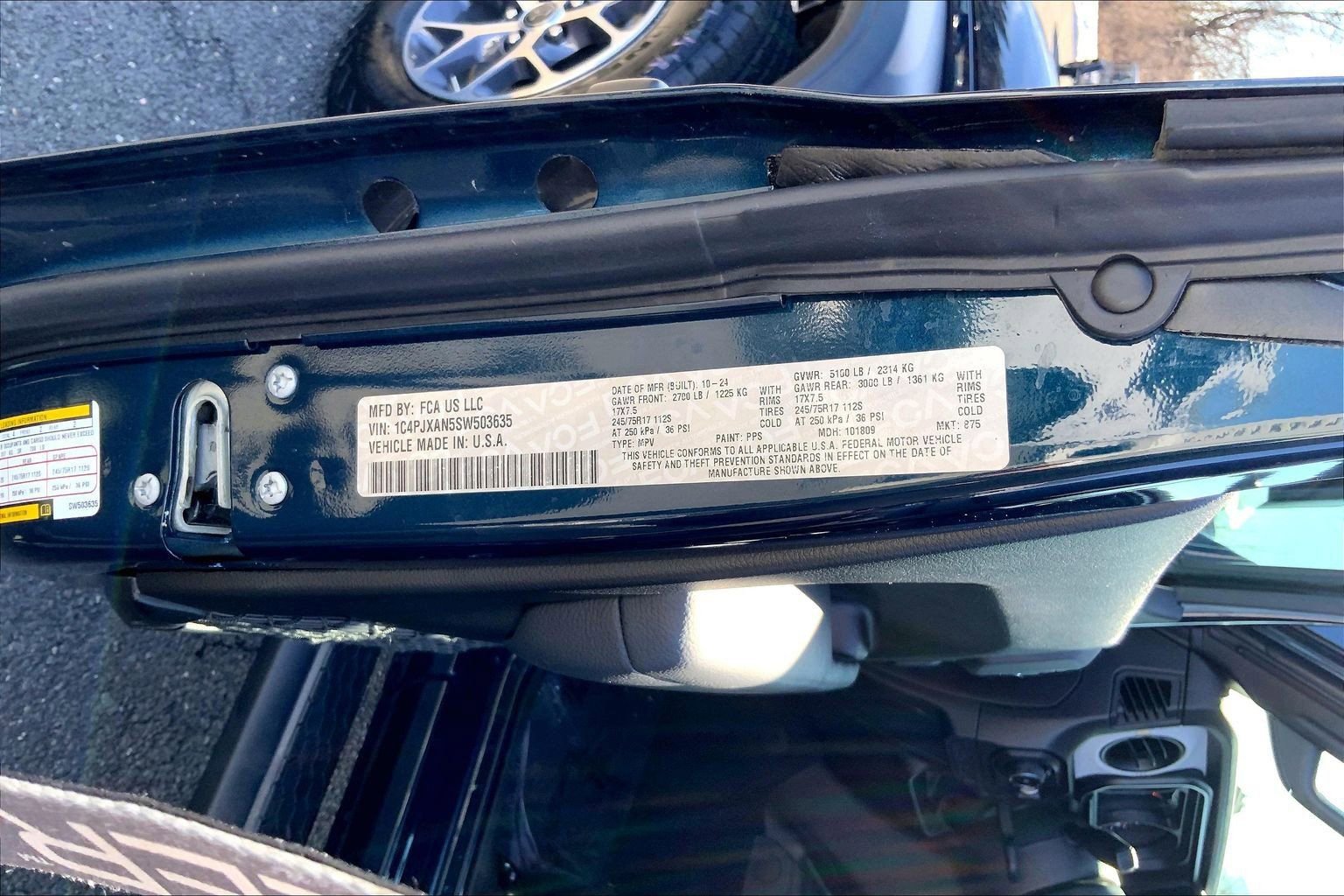 Certified 2025 Jeep Wrangler Sport image 29