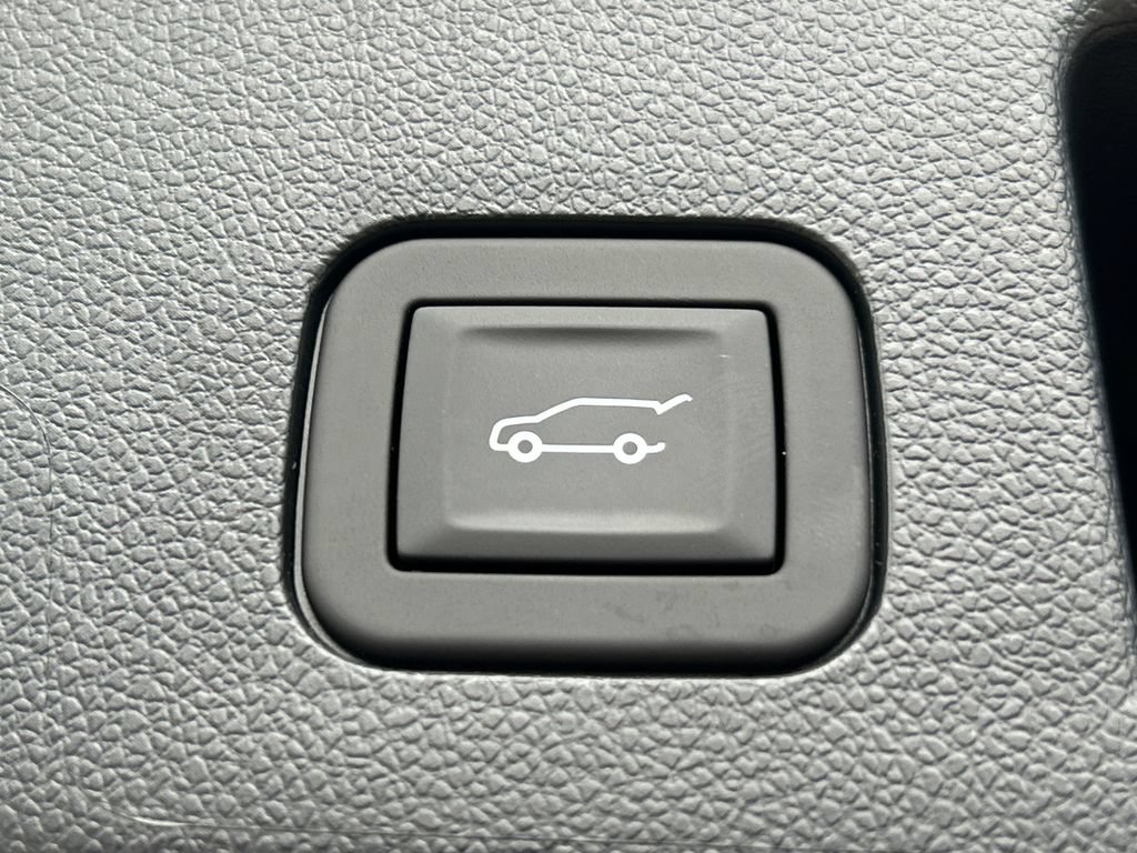 Used 2026 Chevrolet Equinox ACTIV w/ Convenience Package III AWD/4WD image 29
