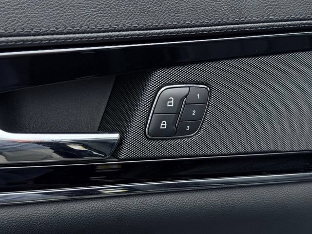 Used 2022 Lincoln Nautilus Reserve AWD/4WD image 16