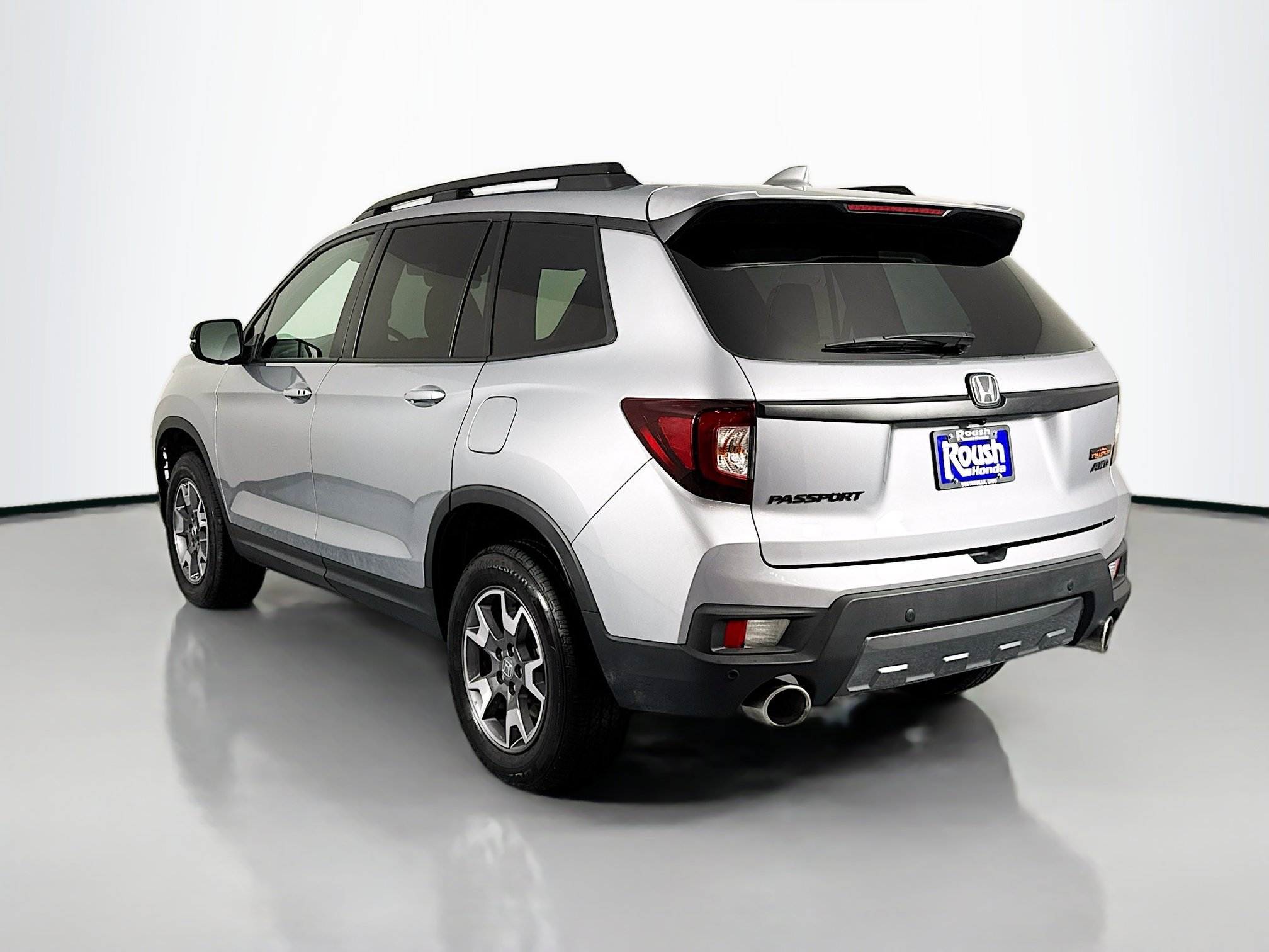 Certified 2023 Honda Passport TrailSport image 7