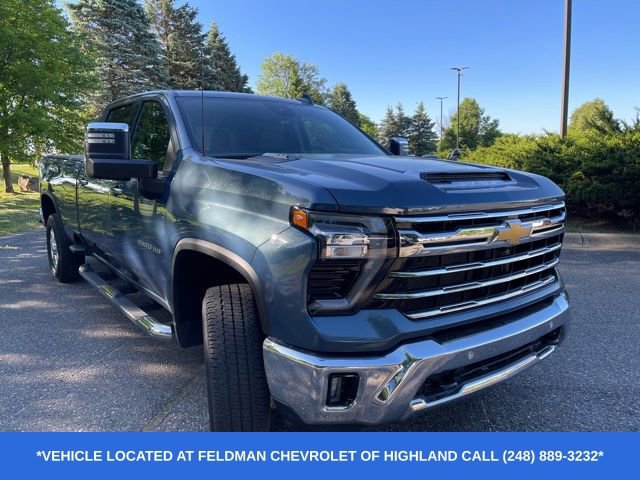 Used 2025 Chevrolet Silverado 2500 LTZ w/ LTZ Premium Package AWD/4WD image 2