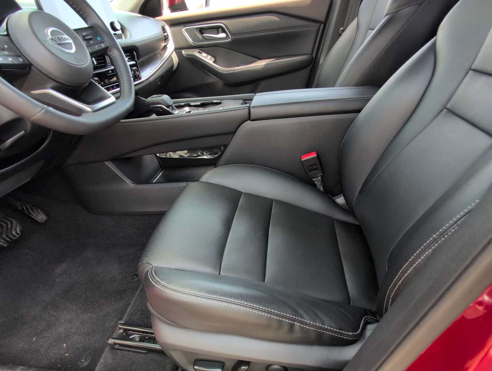 Used 2021 Nissan Rogue SL w/ Premium Package FWD image 16