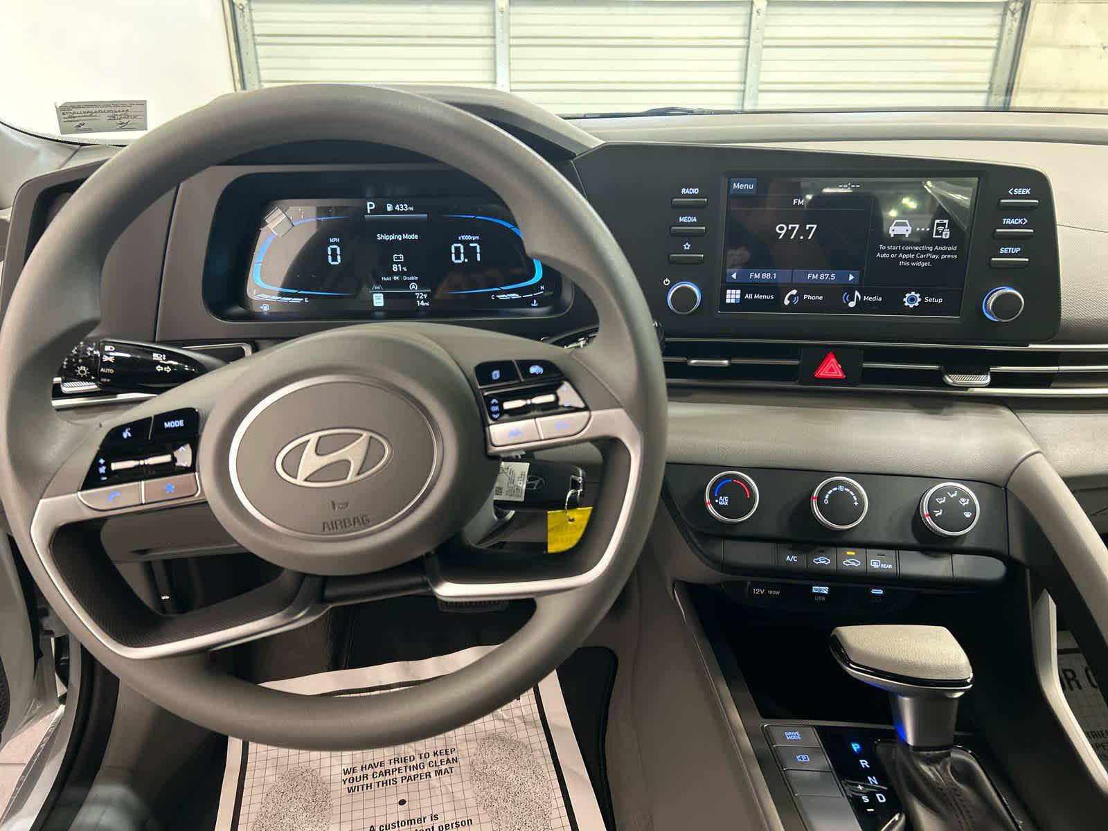 New 2026 Hyundai Elantra SE FWD image 8
