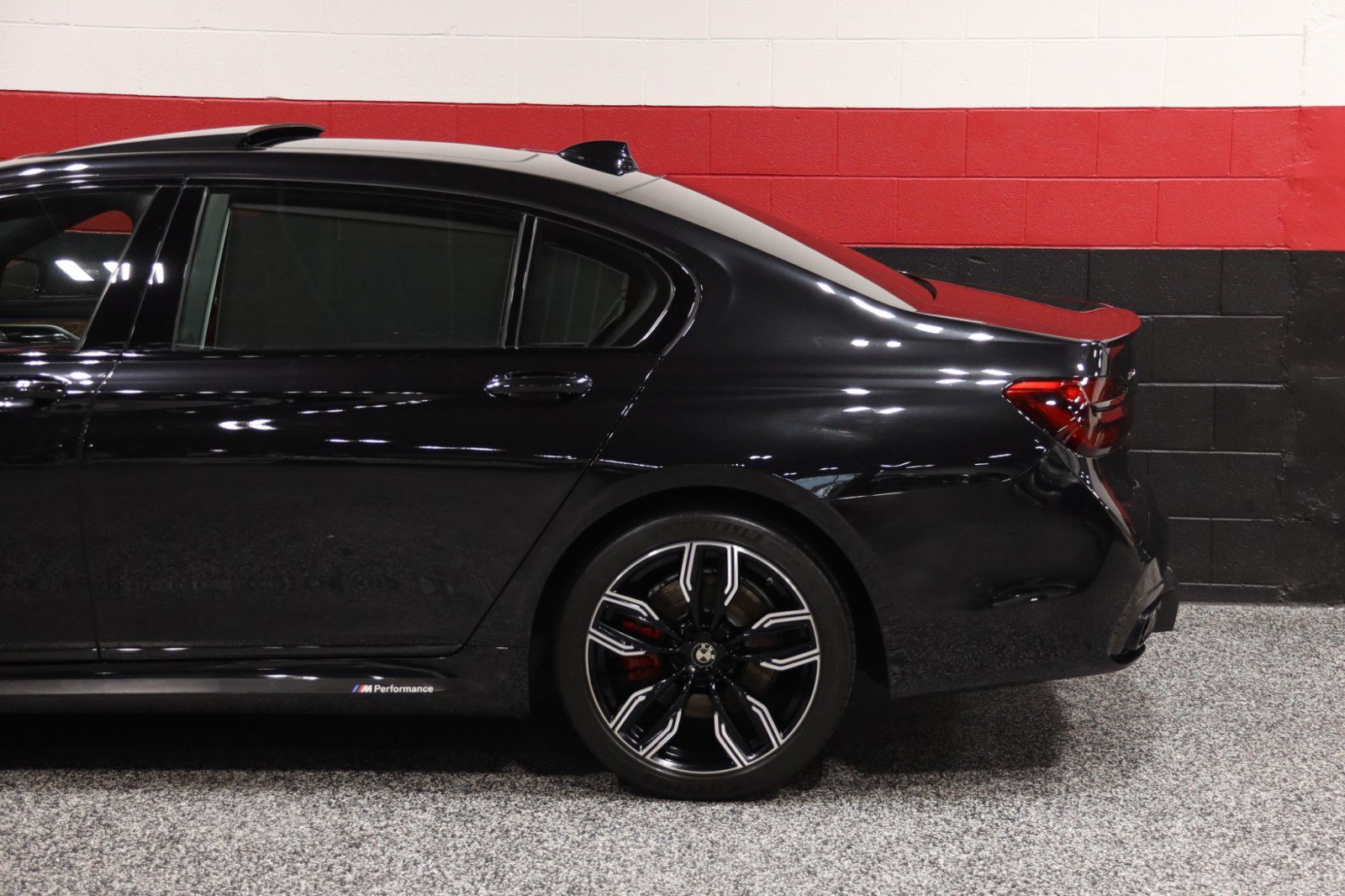 Used 2018 BMW 750i xDrive AWD/4WD image 23
