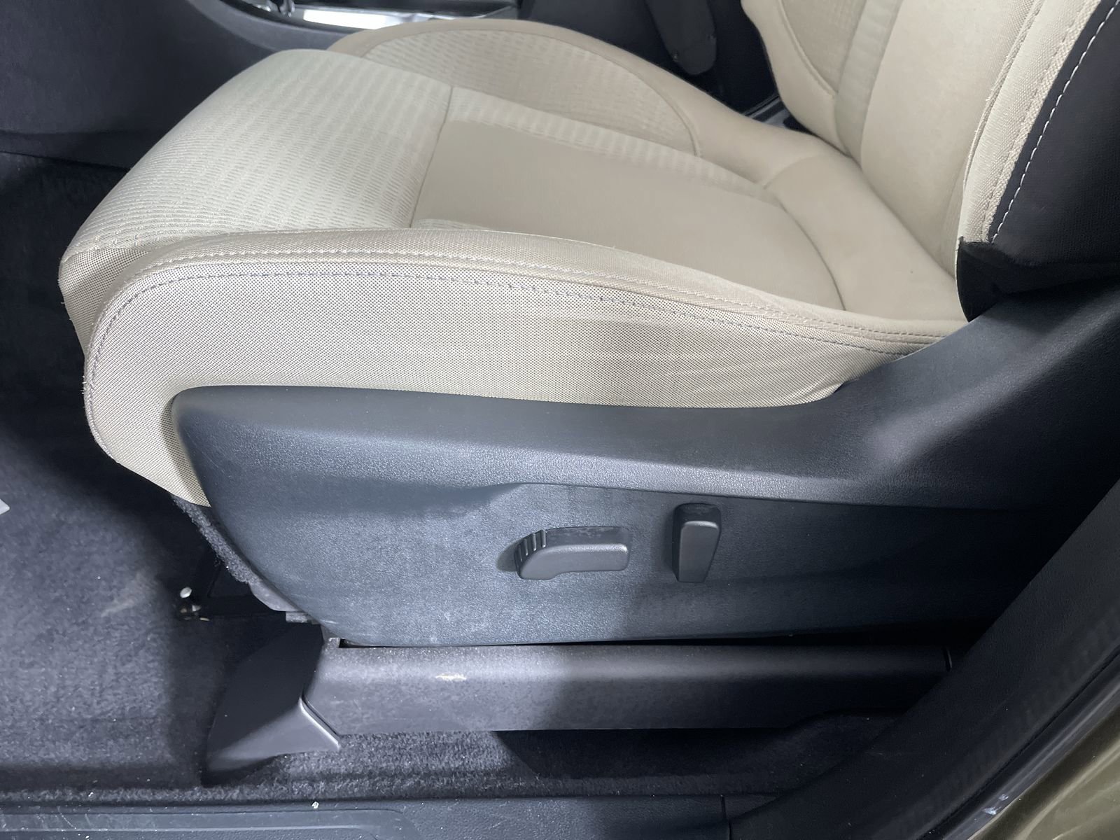 Certified 2023 Subaru Ascent Premium w/ Convenience Package AWD/4WD image 13