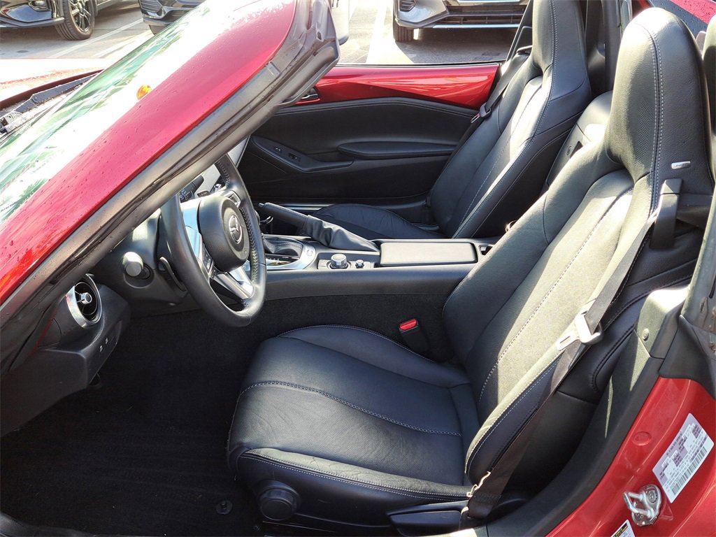 Used 2022 MAZDA MX-5 Miata RF Grand Touring w/ Weather Package image 9