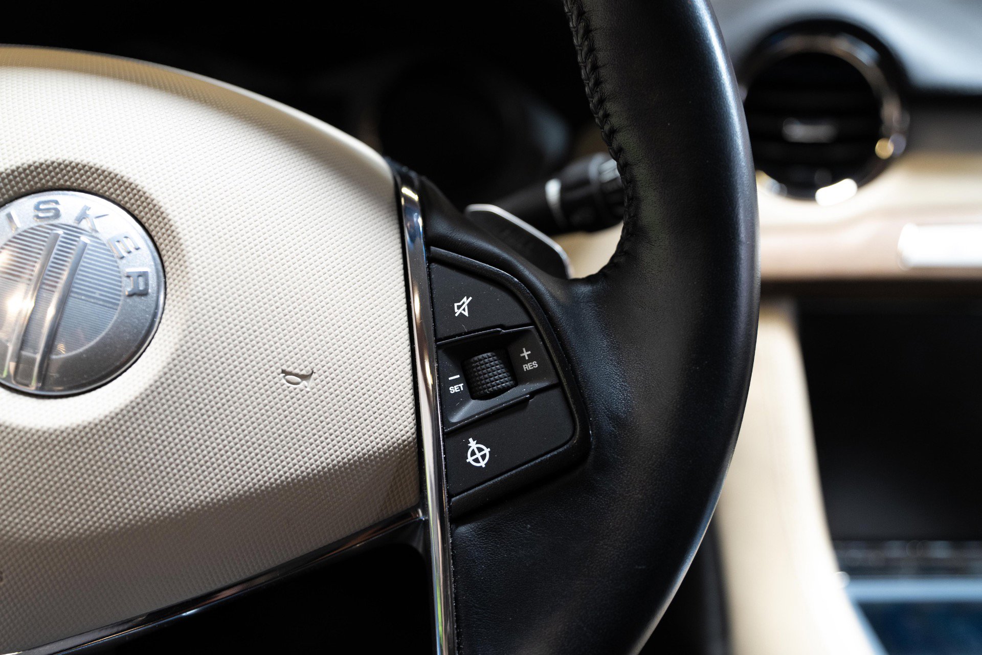 Used 2012 Fisker Karma EcoSport RWD image 70