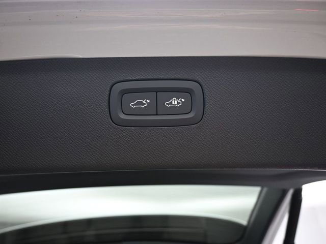 New 2026 Volvo XC90 B6 Ultra w/ Protection Package image 33