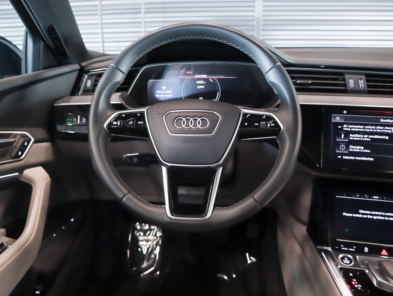 Used 2024 Audi Q8 e-tron Prestige w/ Prestige Package image 16