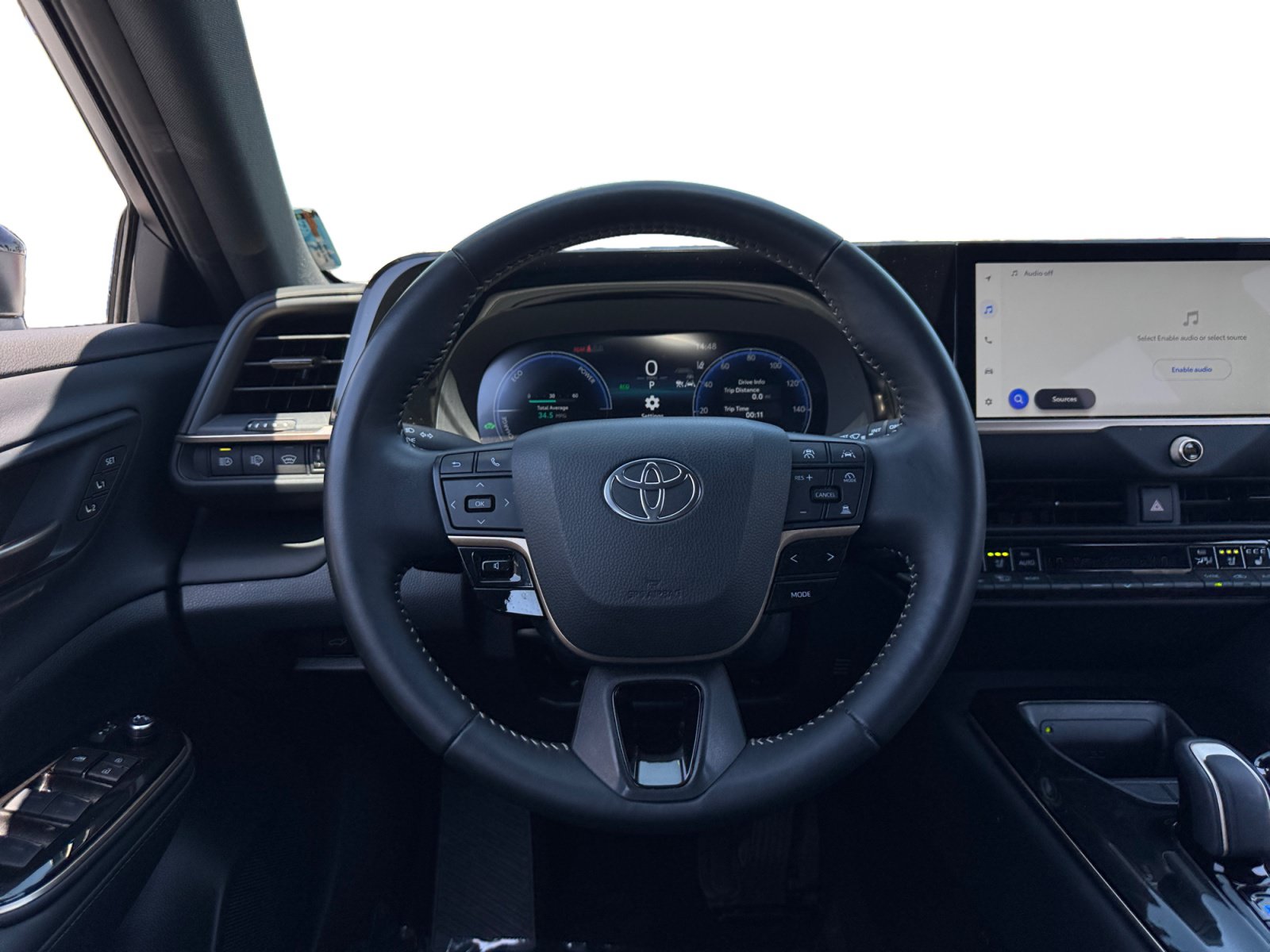 Used 2025 Toyota Crown Signia AWD/4WD image 12