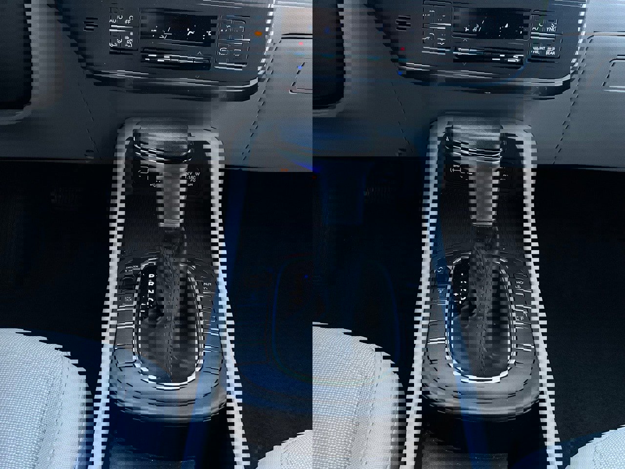 Used 2025 Hyundai Kona SEL image 23