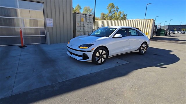 New 2025 Hyundai Ioniq 6 SE image 5