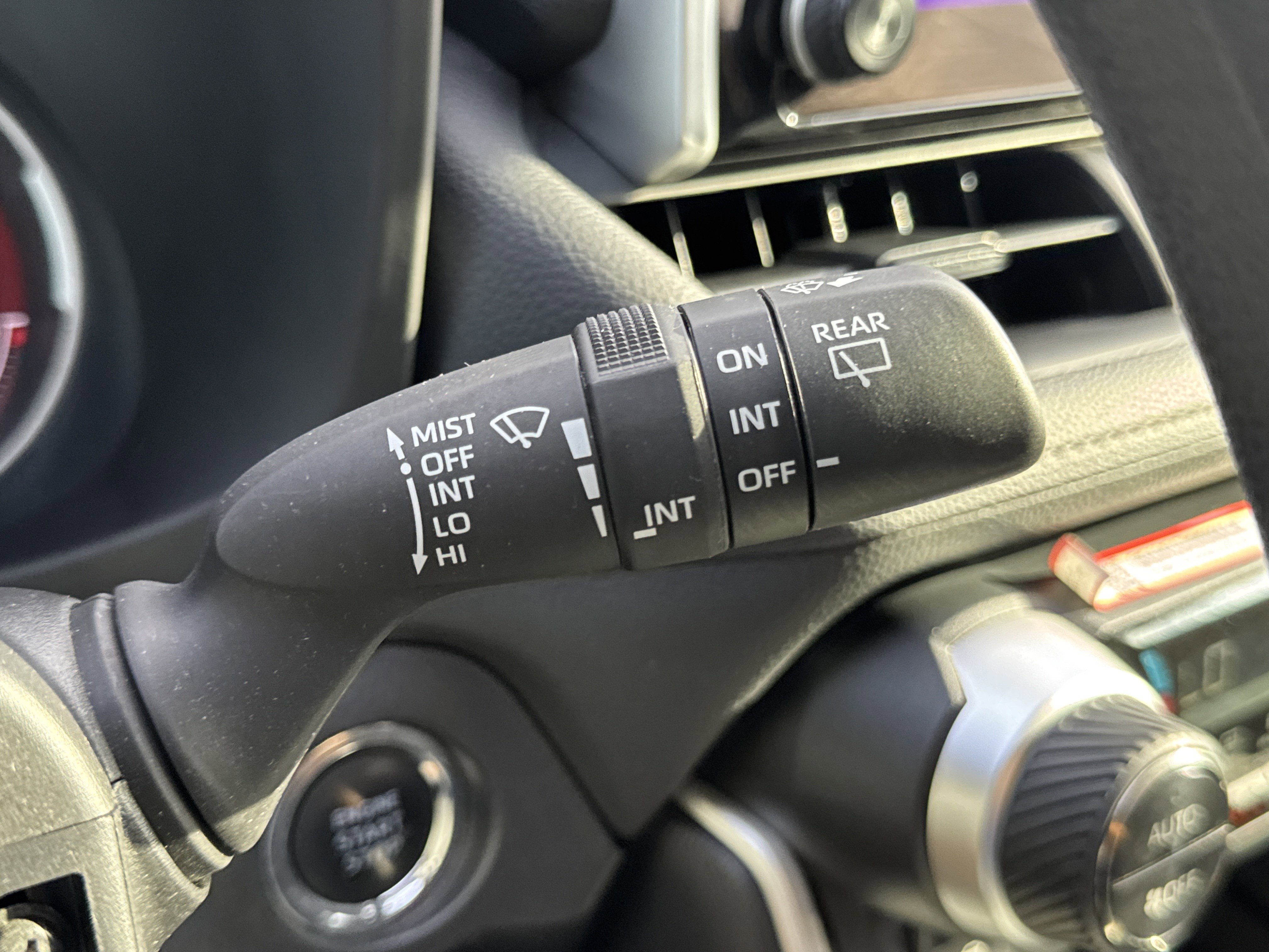 Used 2024 Toyota RAV4 XLE FWD image 17