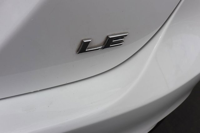 Used 2020 Toyota Camry LE FWD image 5