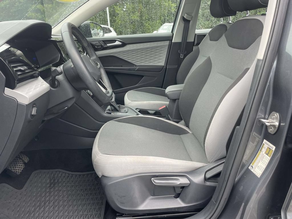 Certified 2023 Volkswagen Taos S FWD image 17