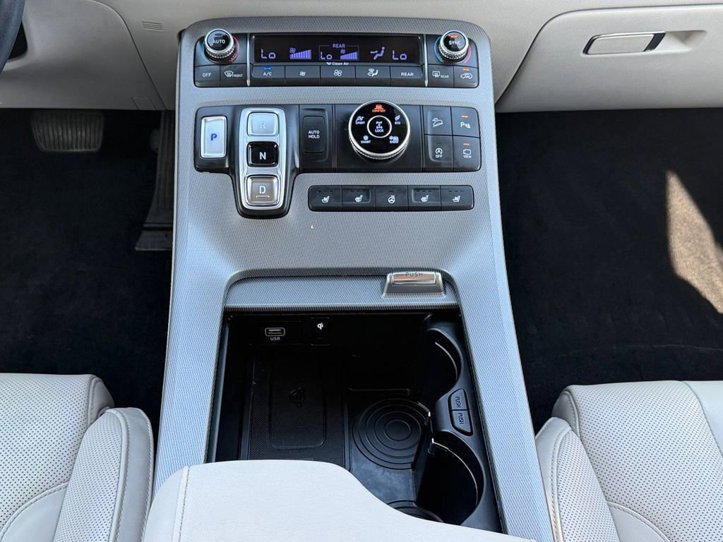 Used 2021 Hyundai Palisade Limited image 21