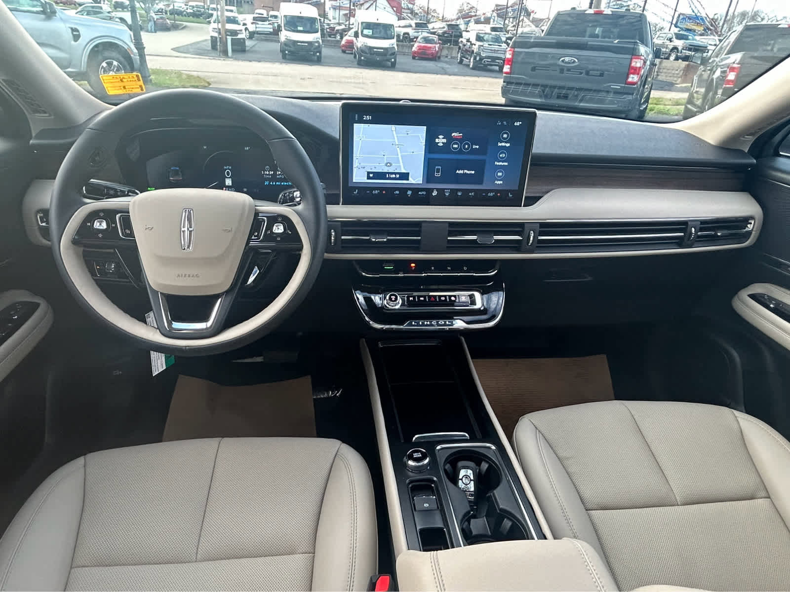 Used 2025 Lincoln Corsair Grand Touring image 16