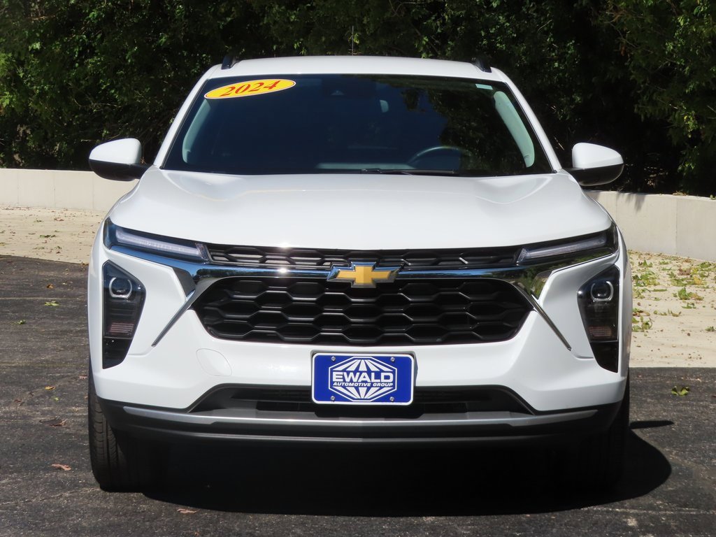 Used 2024 Chevrolet Trax LT w/ Driver Confidence Package image 17