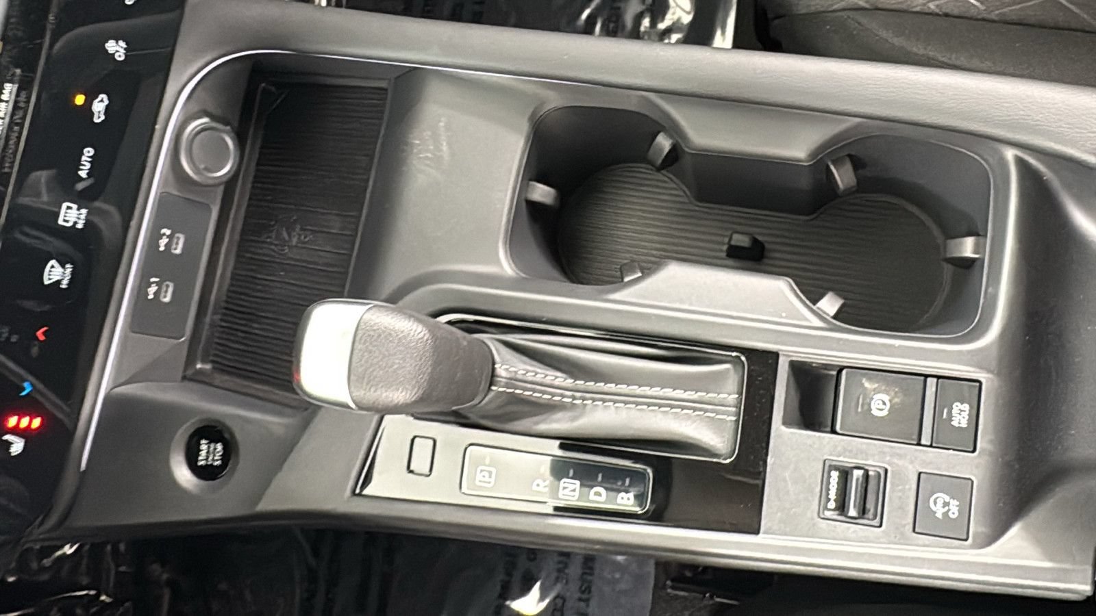 Used 2026 Nissan Sentra SV w/ SV Convenience Package FWD image 26