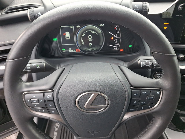 Used 2023 Lexus UX 250h AWD w/ Accessory Package (Z2) image 4