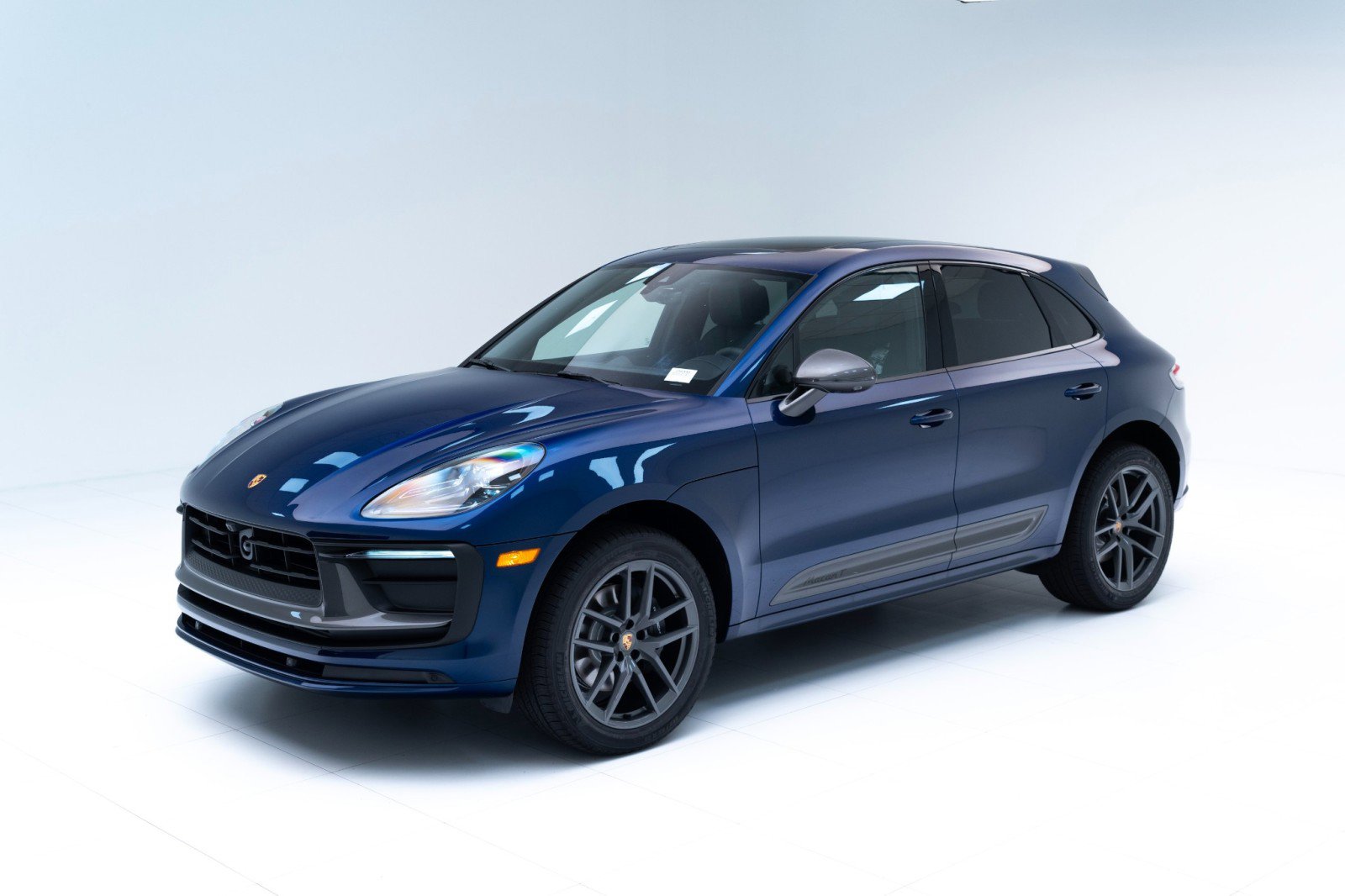 New 2025 Porsche Macan Turbo image 1
