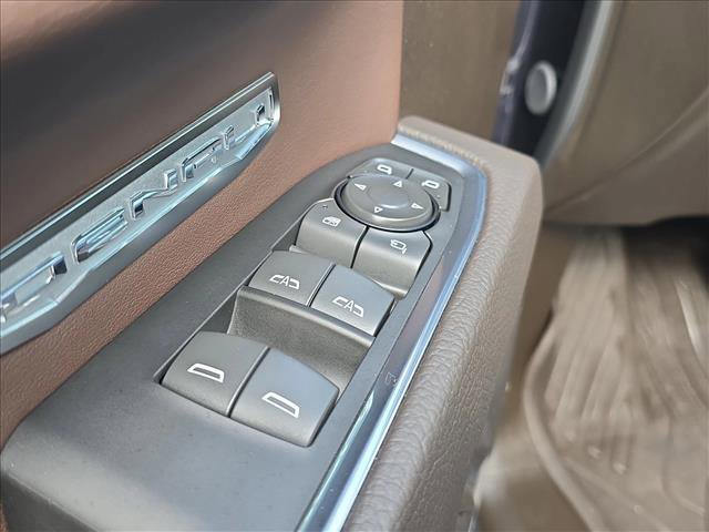Used 2025 GMC Sierra 1500 Denali w/ Denali Reserve Package AWD/4WD image 8