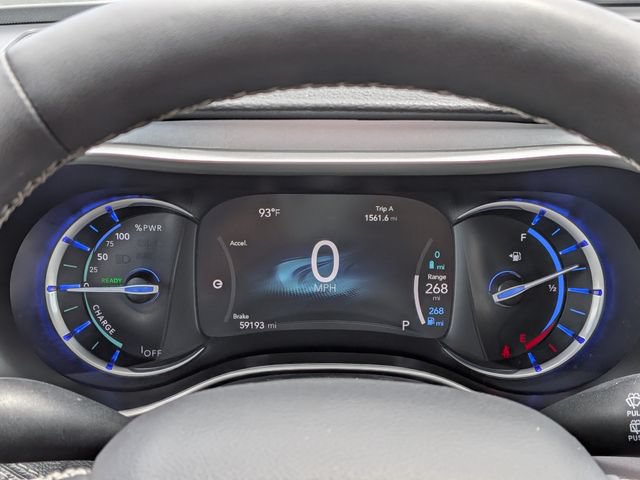 Used 2024 Chrysler Pacifica Limited FWD image 28