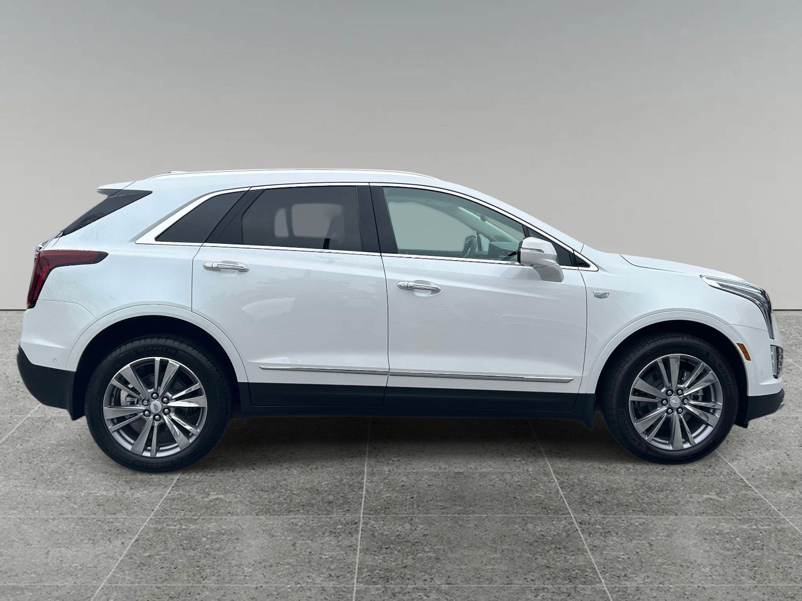 New 2026 Cadillac XT5 Premium Luxury w/ Driver Assist Package FWD image 6