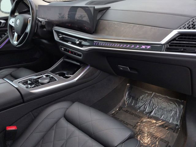 Used 2025 BMW X7 xDrive40i image 31