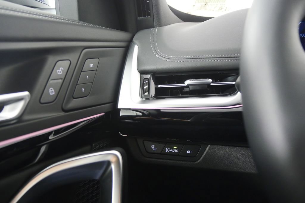 Used 2026 BMW X1 xDrive28i image 19