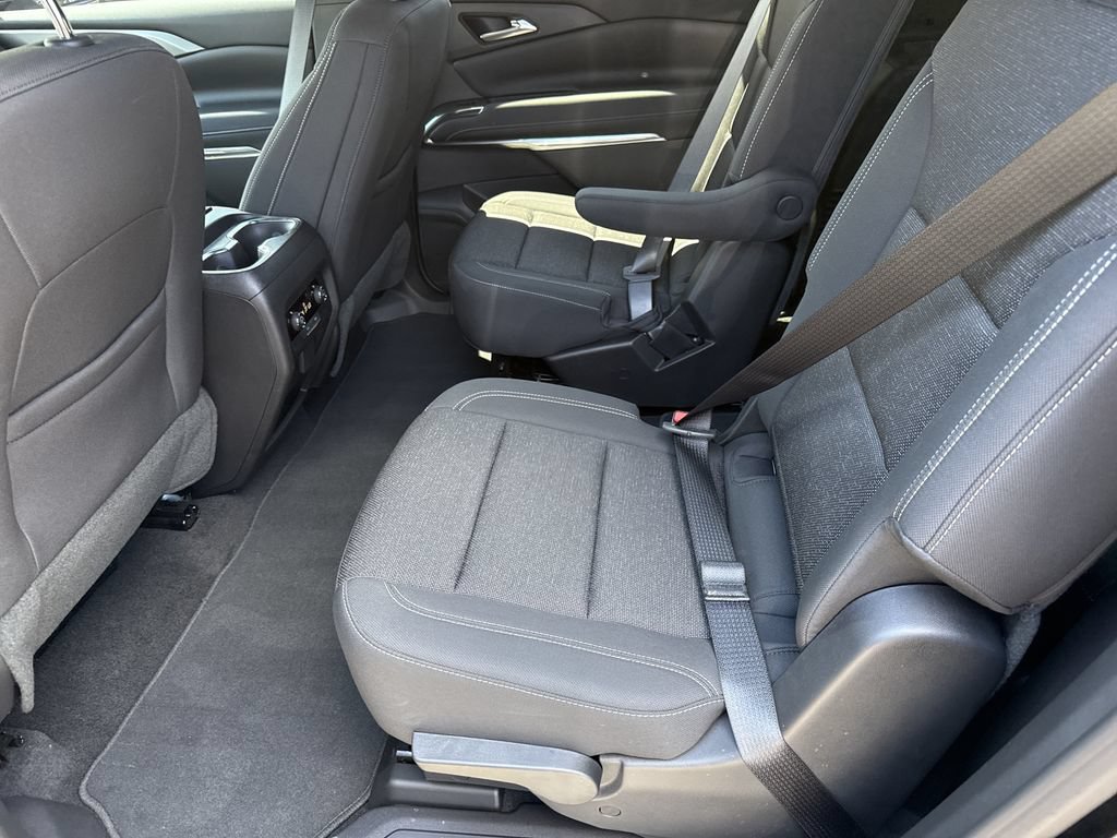 Used 2026 Chevrolet Traverse LT w/ Midnight/Sport Edition FWD image 20