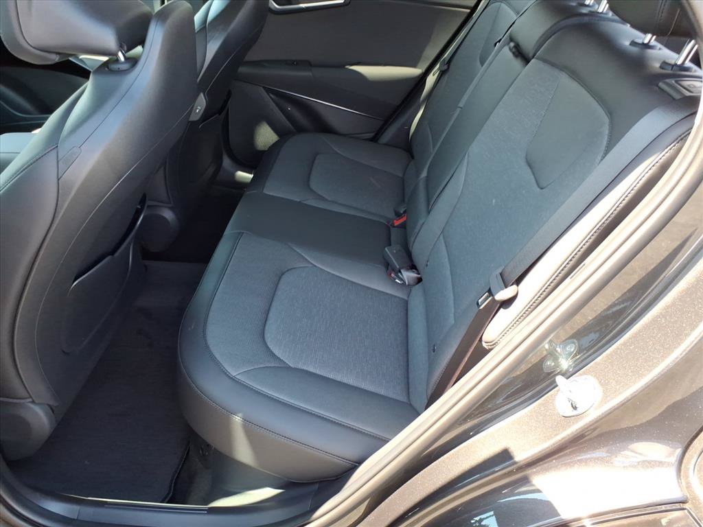 New 2026 Kia Niro SX Touring FWD image 12