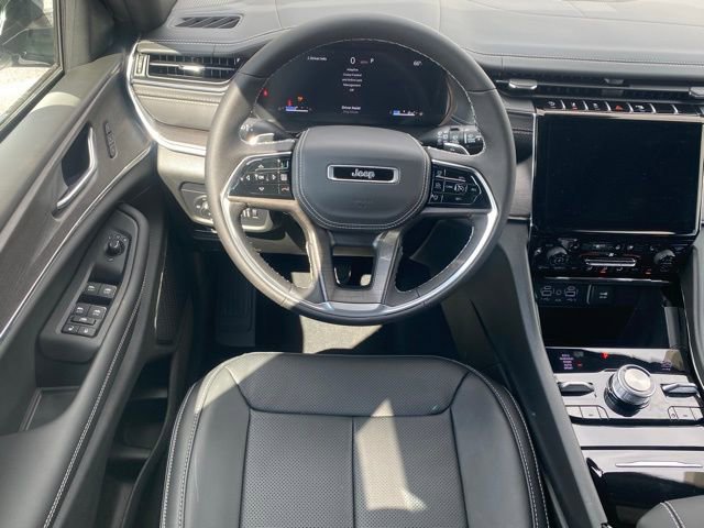 New 2025 Jeep Grand Cherokee Overland image 36