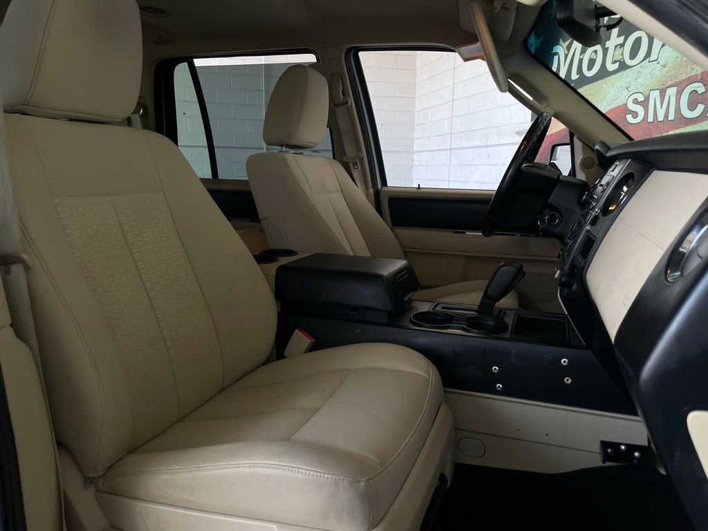 Used 2015 Ford Expedition XL image 26