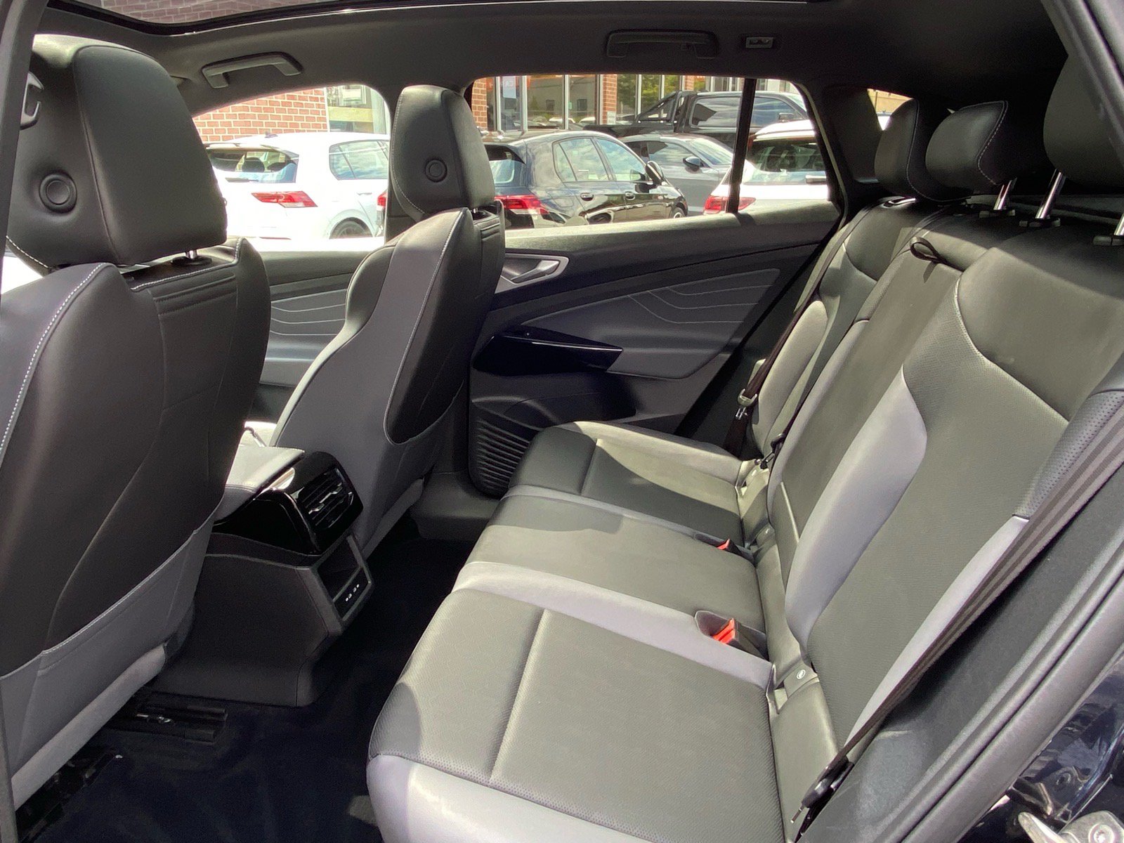 Used 2023 Volkswagen ID.4 Pro S RWD image 19