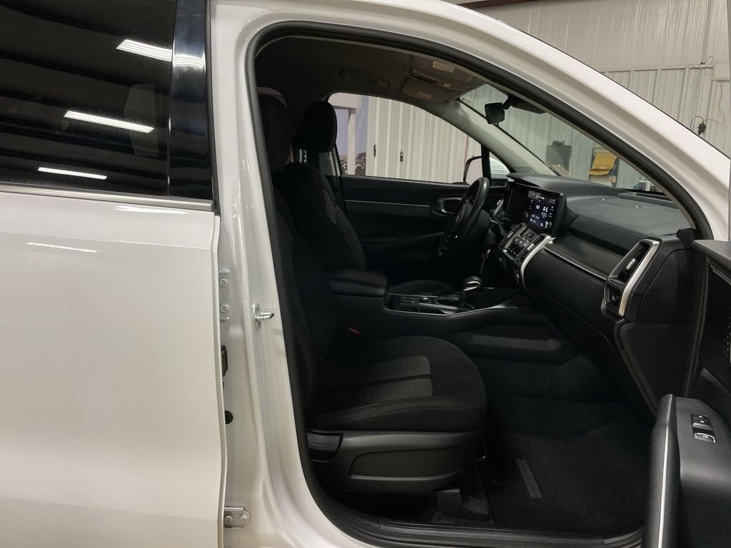 Used 2021 Kia Sorento LX FWD image 27