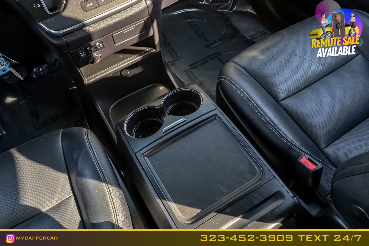 Used 2017 Toyota Sienna SE FWD image 22