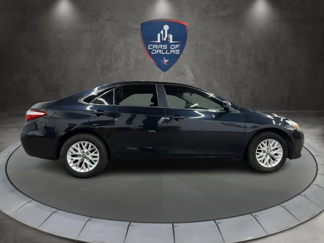 Used 2017 Toyota Camry LE image 6