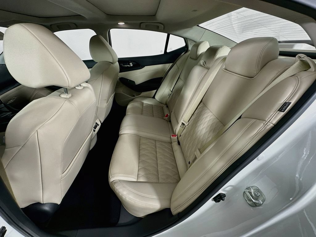 Certified 2023 Nissan Maxima Platinum w/ Sport Mat Group FWD image 33