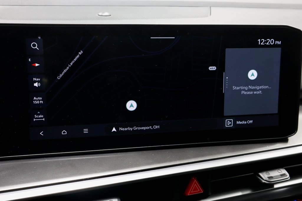 Used 2024 Kia Sorento S image 3