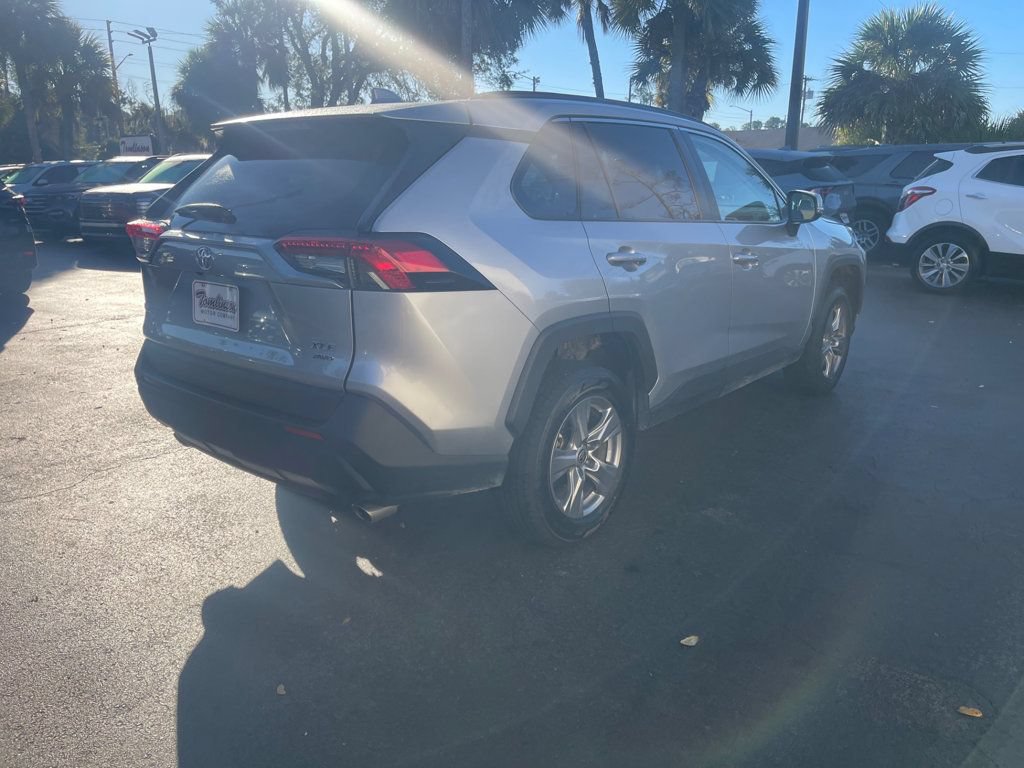 Used 2025 Toyota RAV4 XLE AWD/4WD image 6