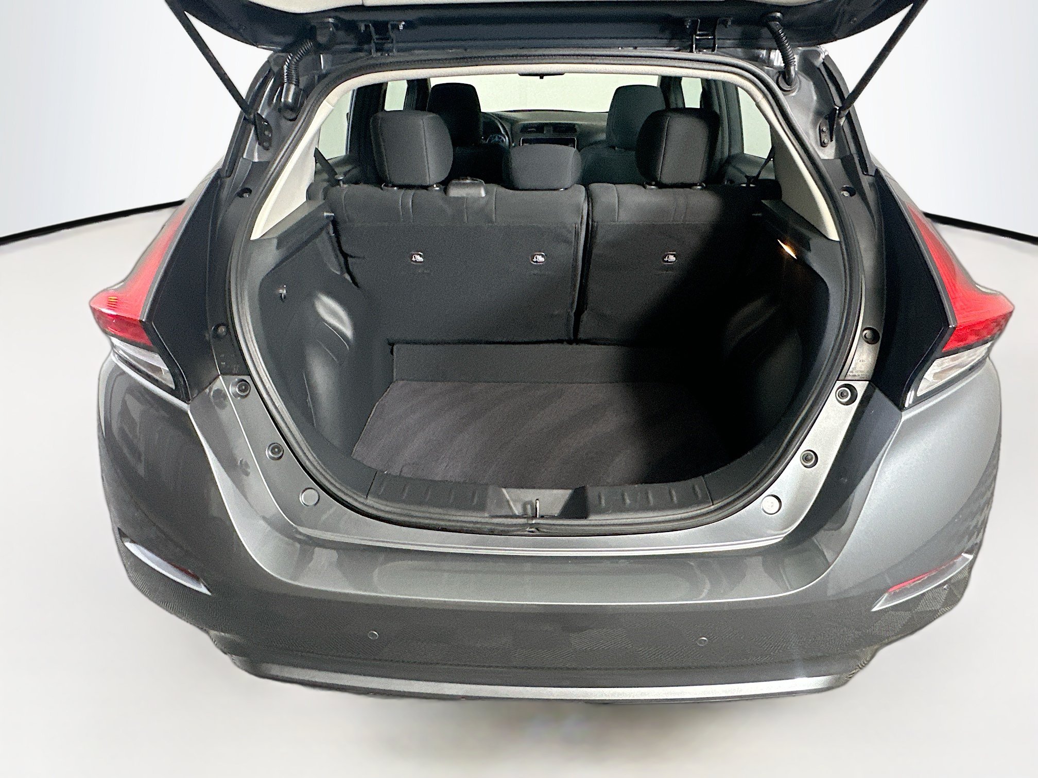 Used 2024 Nissan Leaf S FWD image 29