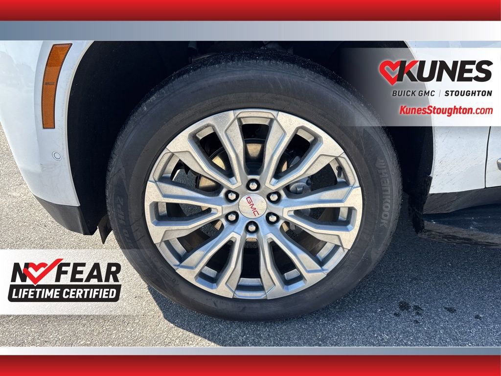 Used 2025 GMC Yukon XL Denali AWD/4WD image 16