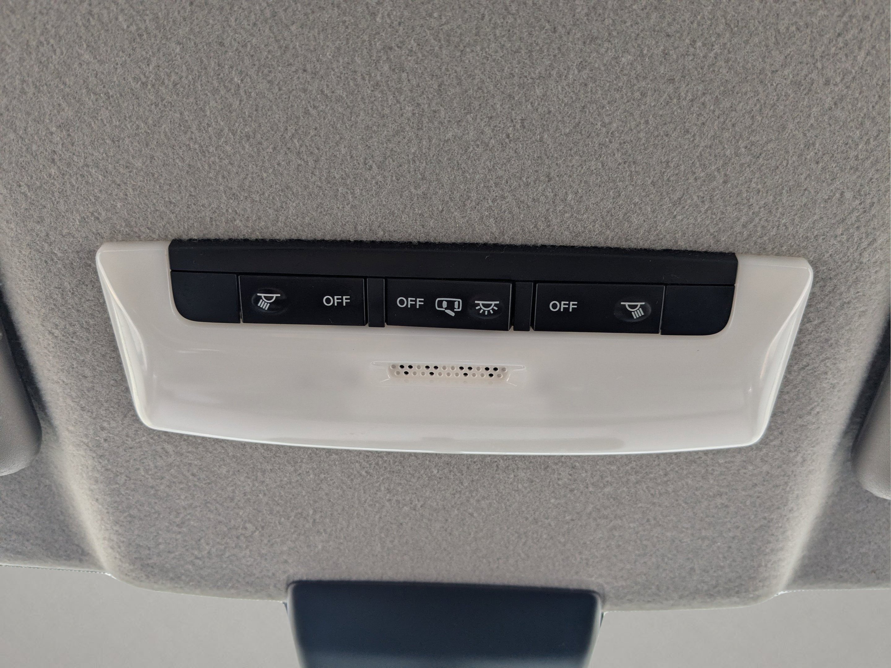 Used 2021 Nissan Kicks SV FWD image 19