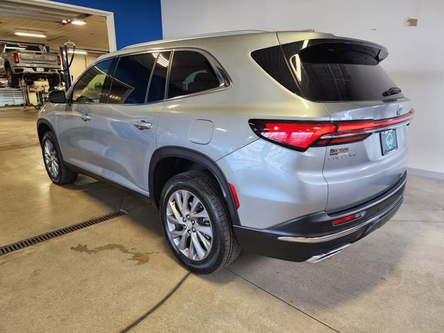 Certified 2025 Buick Enclave Preferred FWD image 2