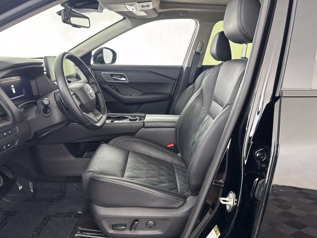 Certified 2025 Nissan Rogue Platinum w/ Platinum Premium Package AWD/4WD image 21